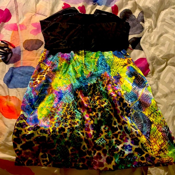 Dress - Picture 2 of 2